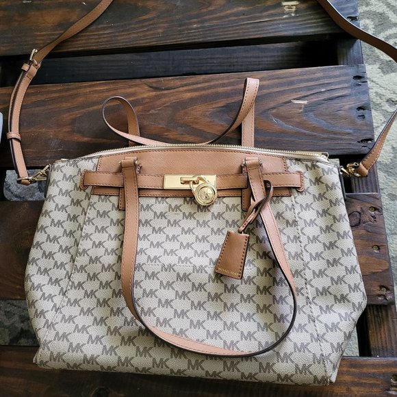 MK purse - Picture 1 of 3